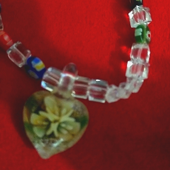 Millefiori Glass dried flower In glass heart pendant On Bracelet - Picture 9 of 10